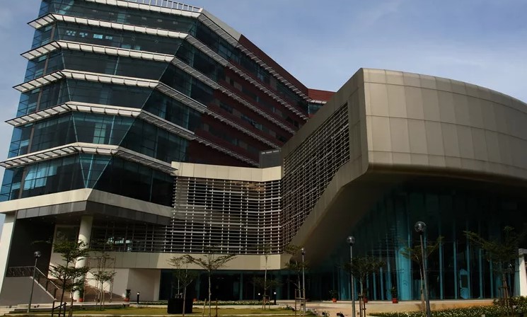 Университет Малайи (UM)