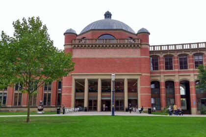 Бирмингемский университет 7 Бирмингемский университет