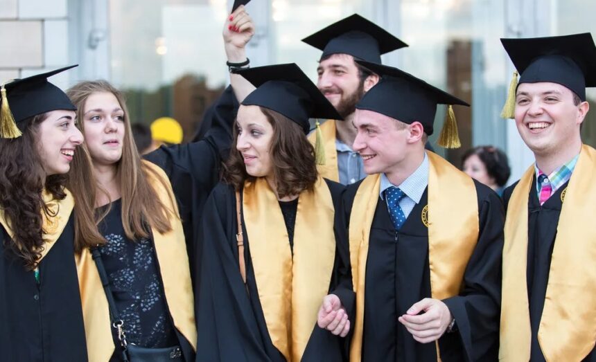 Как шьют мантии - материалы и технологии