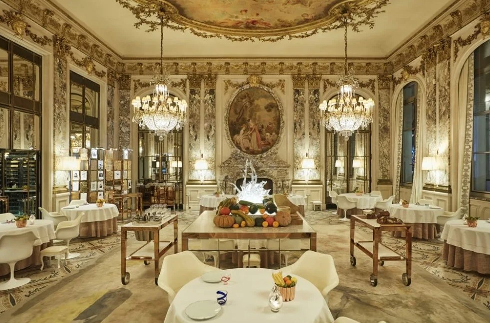 Почему Le Meurice — фаворит художников и миллионеров 1 Почему Le Meurice — фаворит художников и миллионеров
