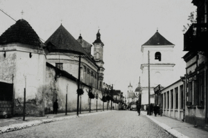 История костёла на улице Большая Троицкая и его восстановление в процессе реставрации История костёла на улице Большая Троицкая и его восстановление в процессе реставрации