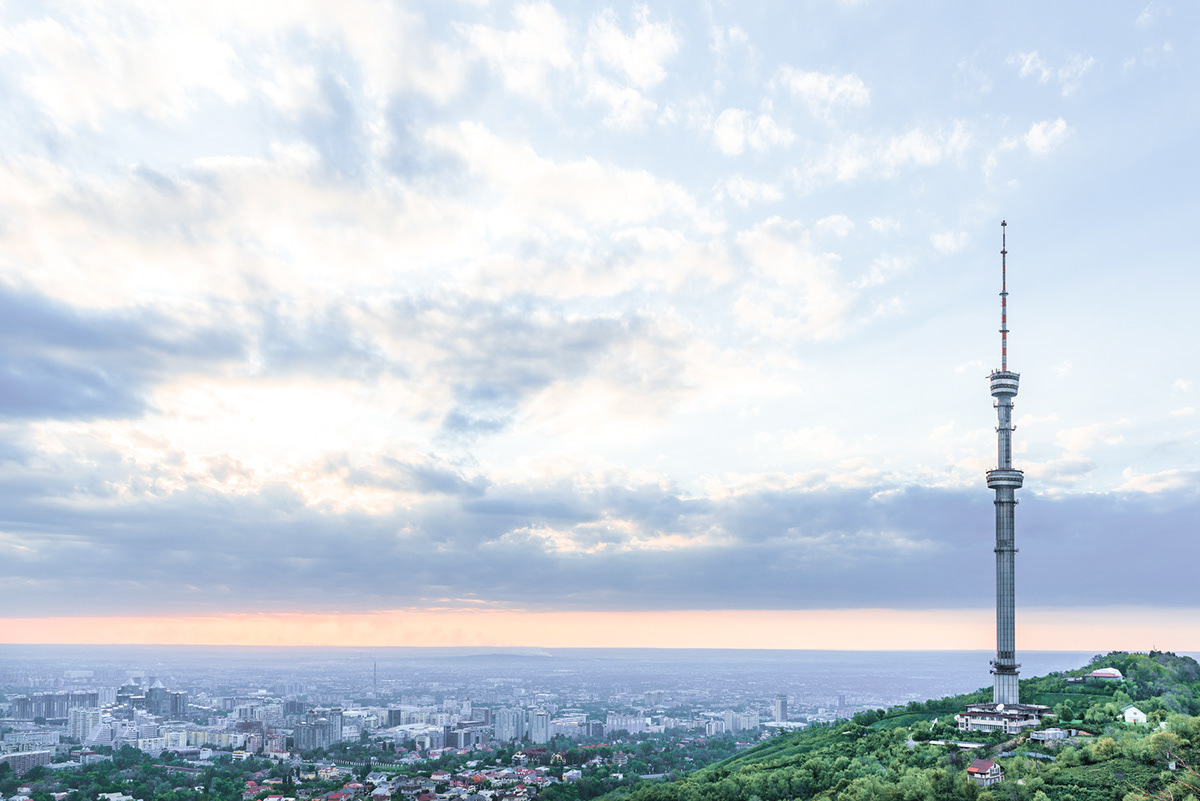 Башня Алма-Ата: обзорная площадка и телекоммуникации