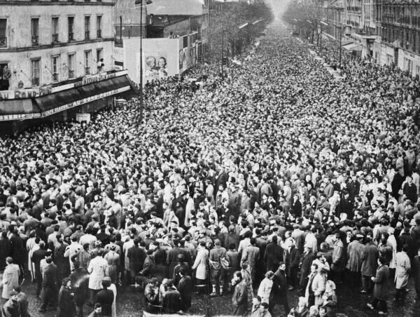 Взаимодействие с левыми партиями и движениями