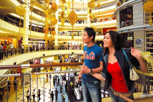 Улица Багдат - роскошный шопинг в азиатской части