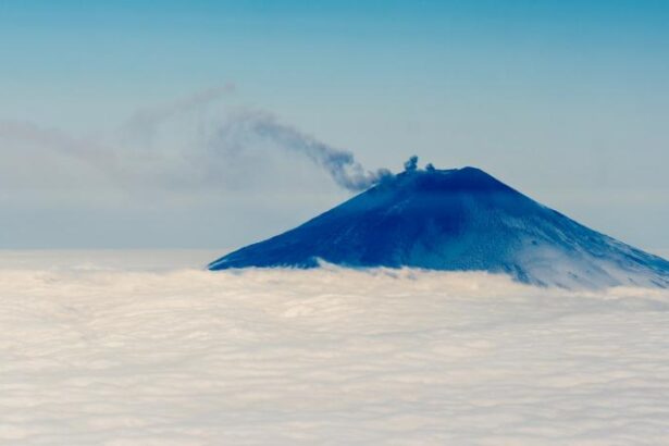 Вулкан Алаид (о. Атласова) — самый северный действующий вулкан РФ