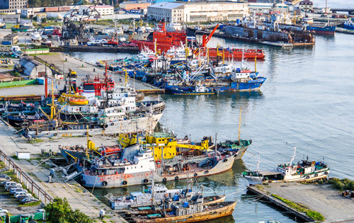 Корсаковский порт — одна из крупнейших гаваней региона