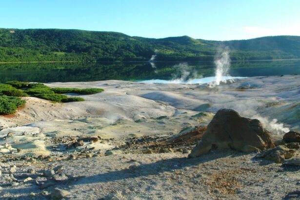 Остров Кунашир (Курилы) — вулканы, горячие источники, природа