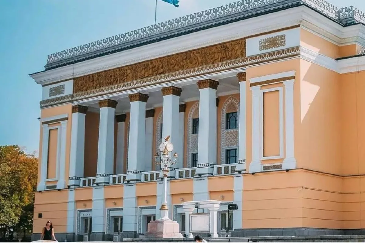 Театр оперы и балета имени Абая - культурное сердце города 5 Разнообразие культурных инициатив