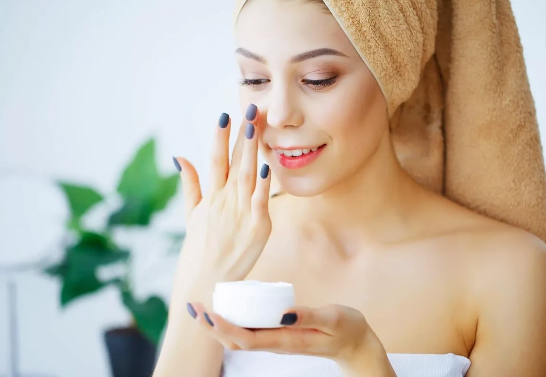 Декоративная и уходовая косметика &mdash; в чём разница?