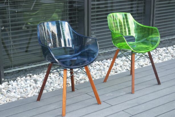 Деревянные или пластиковые стулья — что лучше?