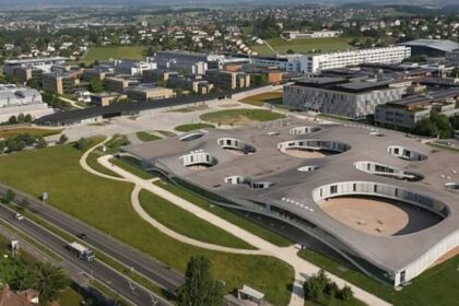 Федеральная политехническая школа Лозанны 11 Федеральная политехническая школа Лозанны (EPFL)