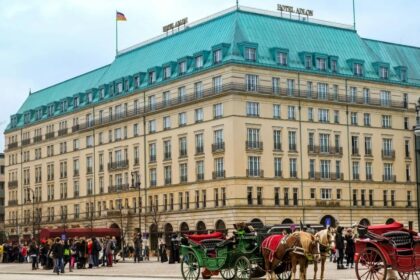 Что делает Hotel Adlon Kempinski символом Берлина 5 Hotel Adlon Kempinski