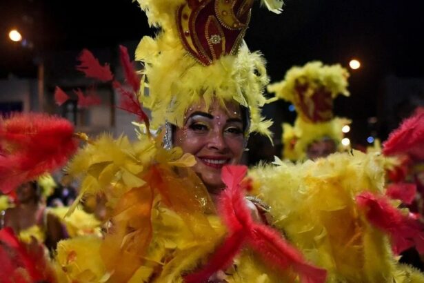 Карнавал в Моневидео - самое длинное шоу Уругвая