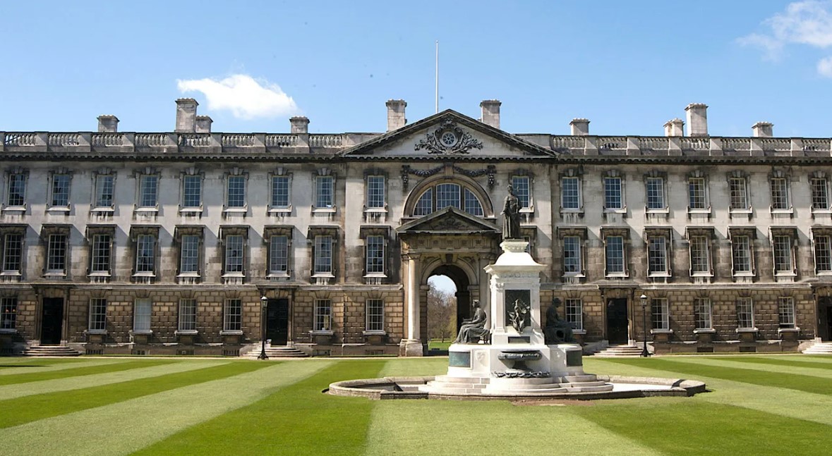 Королевский колледж Лондона (KCL) 1 Королевский колледж Лондона (KCL)