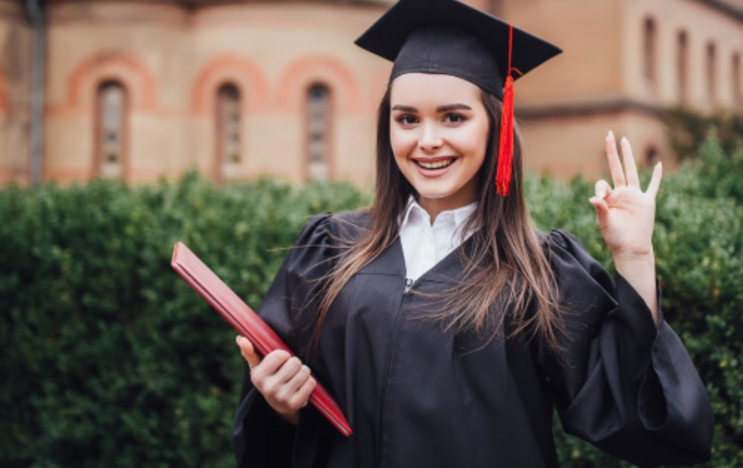 Мантии для выпускного - как выбрать и где заказать 1 Мантии для выпускного - как выбрать и где заказать