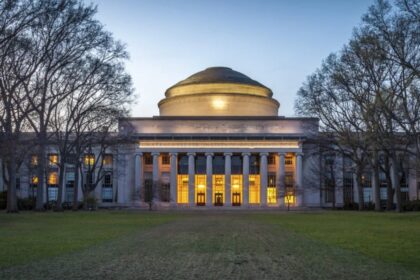 Массачусетский технологический институт 11 Массачусетский технологический институт (MIT)