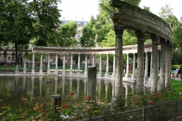 Шарм парка Монсо в Париже — аристократический уют (Франция)
