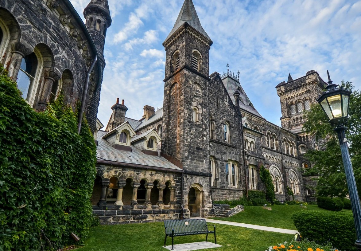 Торонтский университет