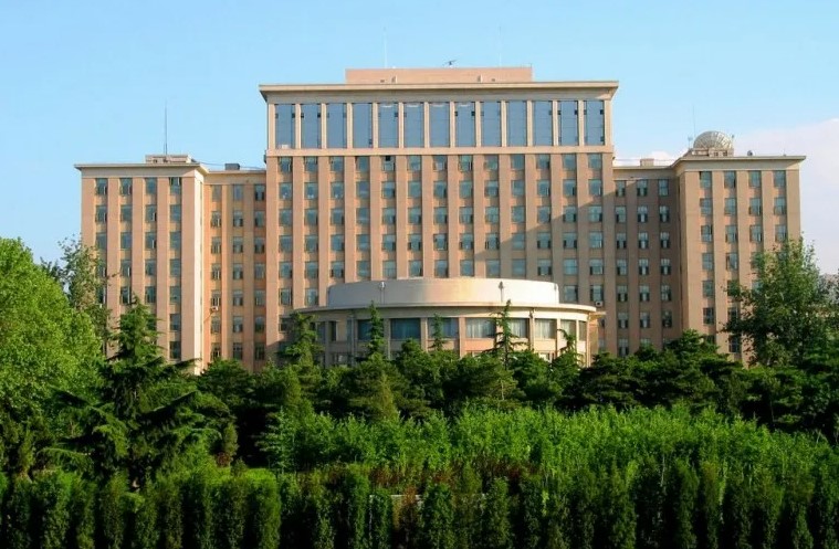 Цинхуа университет