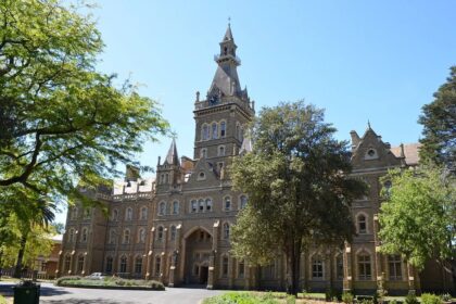 Университет Мельбурна