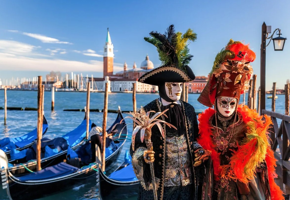 Венецианский карнавал в Италии - история масок и костюмов
