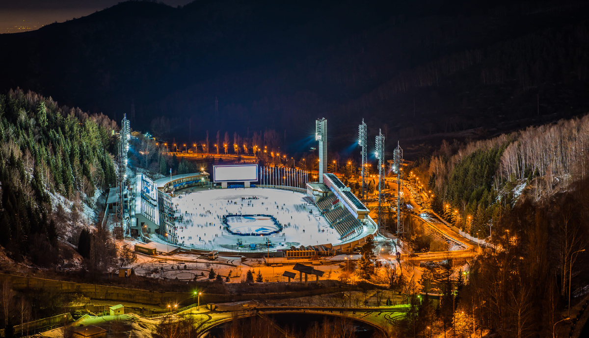 Медеу — самый высокий каток в мире Медеу — самый высокий каток в мире