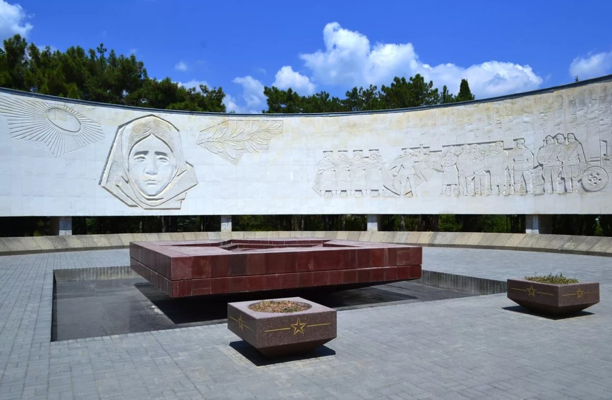 Холм Славы в Южно-Сахалинске — мемориал Великой Отечественной 2 Культурный объект