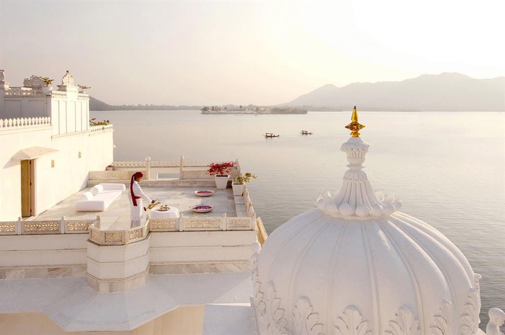 Taj Lake Palace — отель, плывущий по озеру 9 Сезон дождей