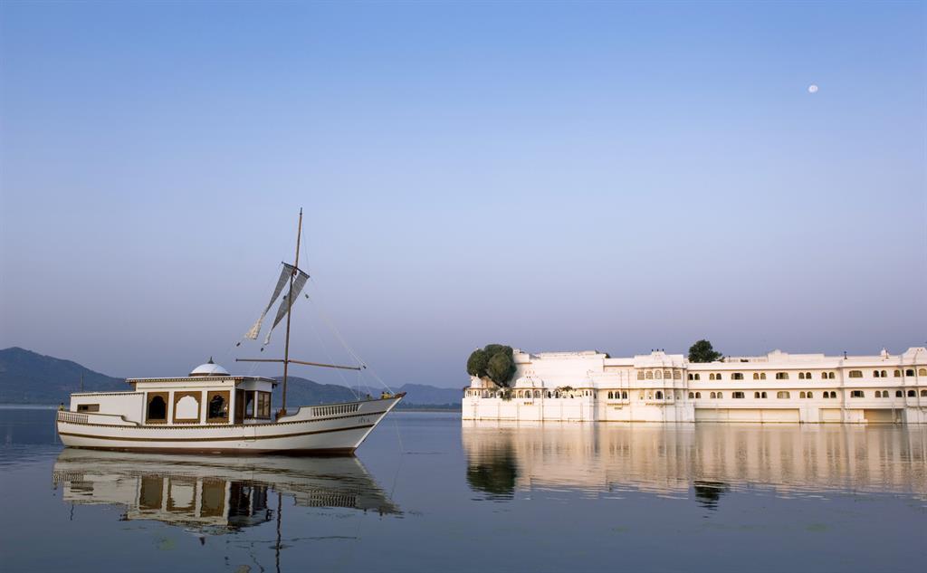 Taj Lake Palace — отель, плывущий по озеру 3 Архитектурные особенности отеля