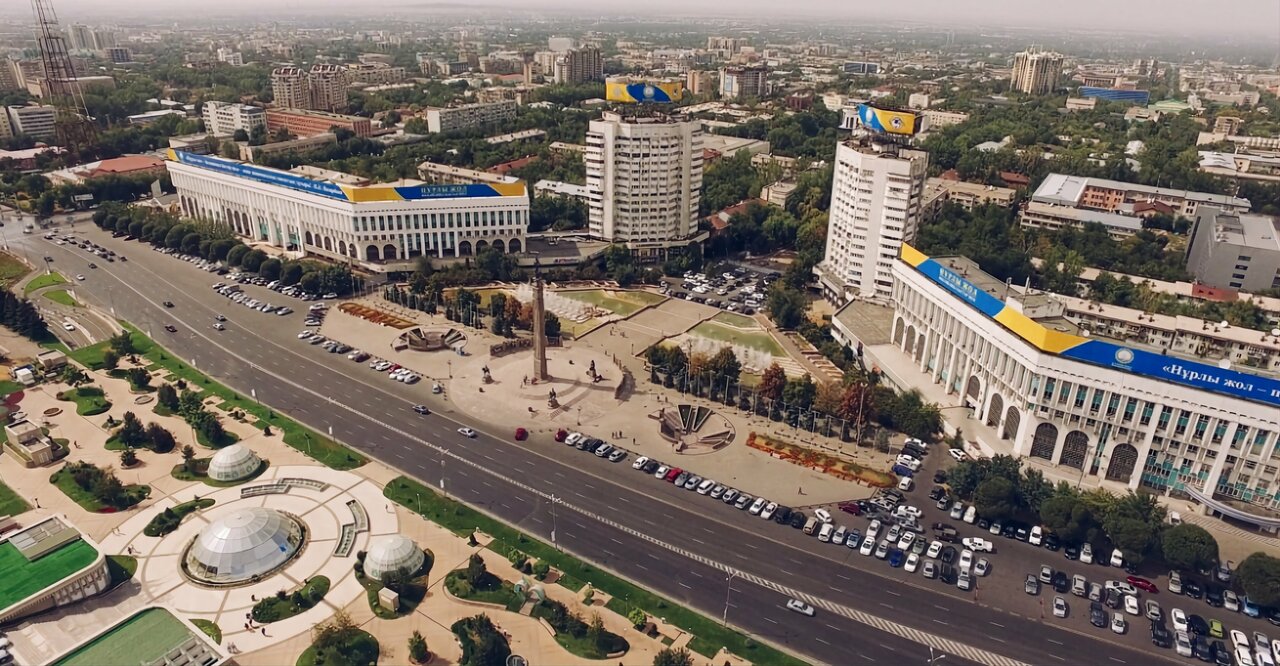 На такси или каршеринге