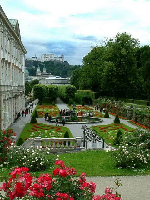 Цветущие террасы сада Мирабель в Зальцбурге (Австрия) 2 Истории сада Мирабель и его террас