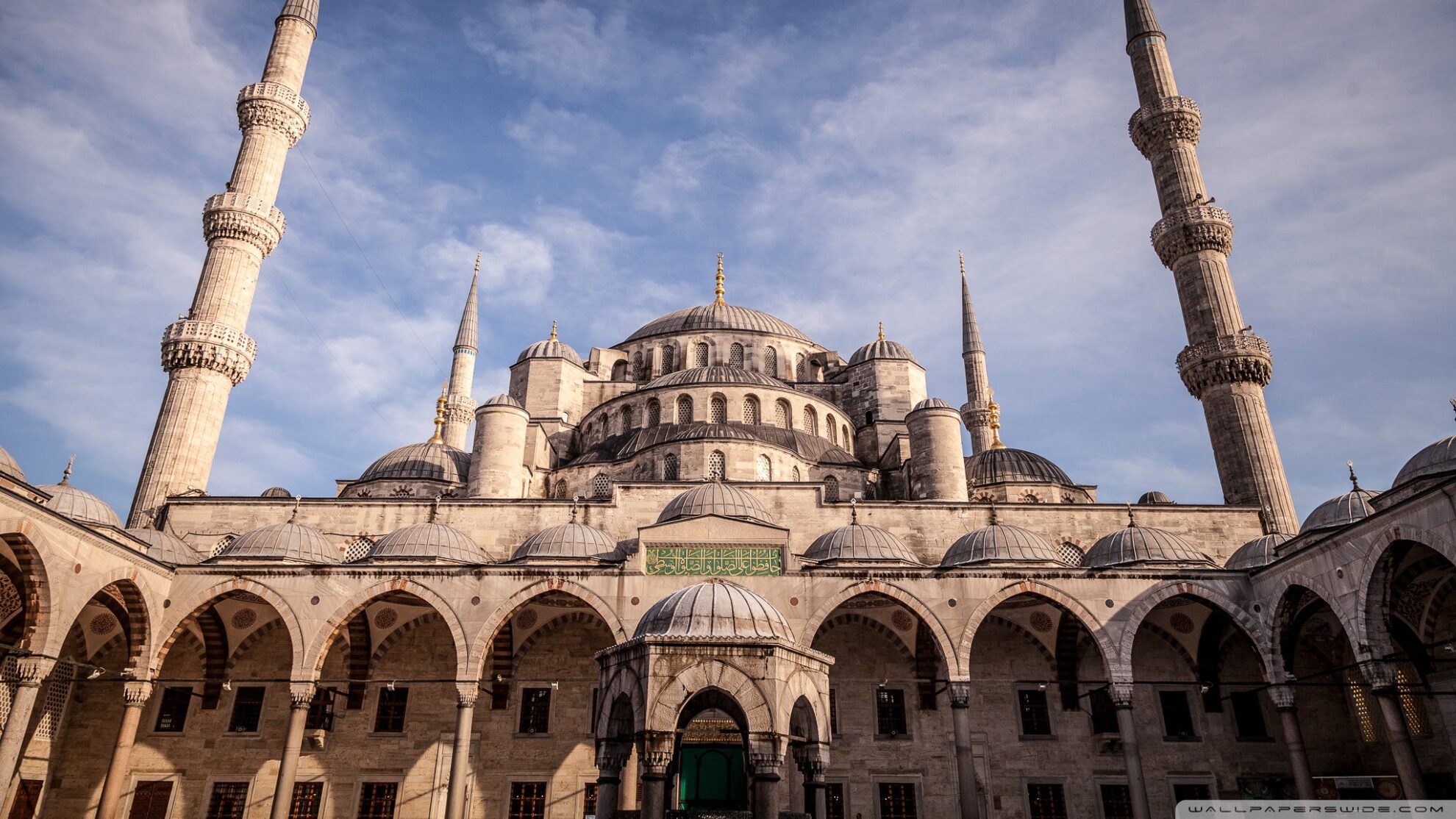 Дресс-код и правила поведения в Голубой мечети