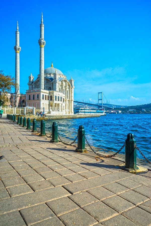 Ортакёй - мечеть и кафе у воды 10 Ортакёй для семей с детьми: какие активности доступны