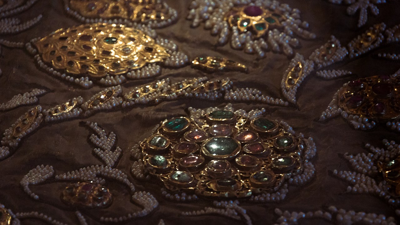 Используйте специальные проходы