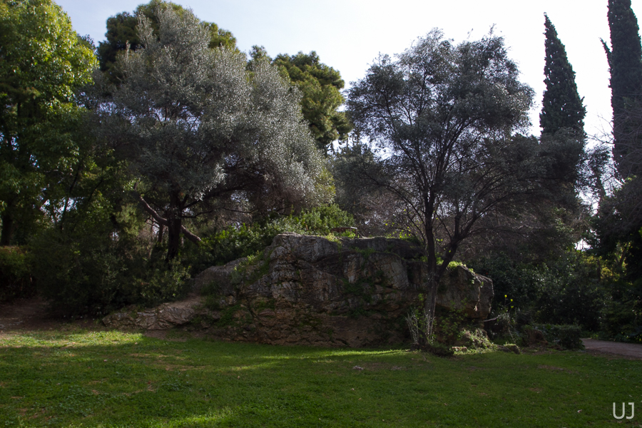 Известные памятники и достопримечательности сада