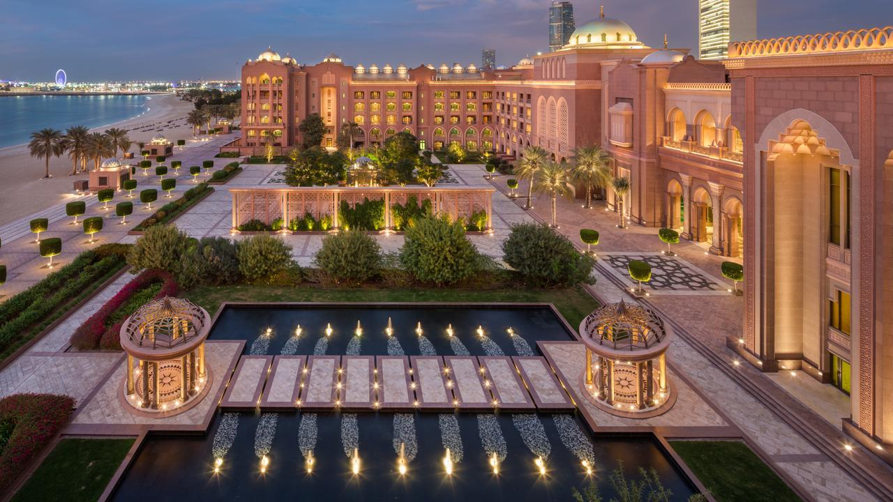 Как добраться до Emirates Palace: транспортные варианты