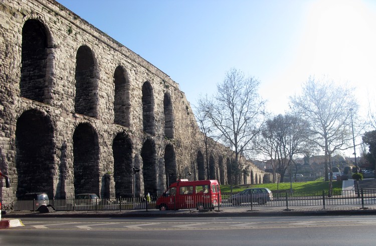 Акведук Валента - водный путь Византии 2 На такси или автомобиле