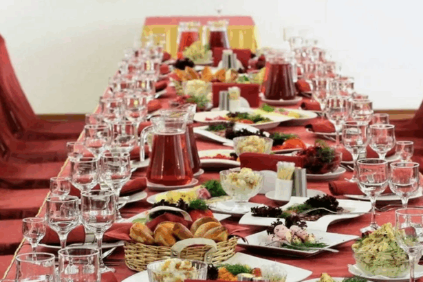 Поминальный ужин в кафе - как меню и кухня делают встречу достойной и удобной