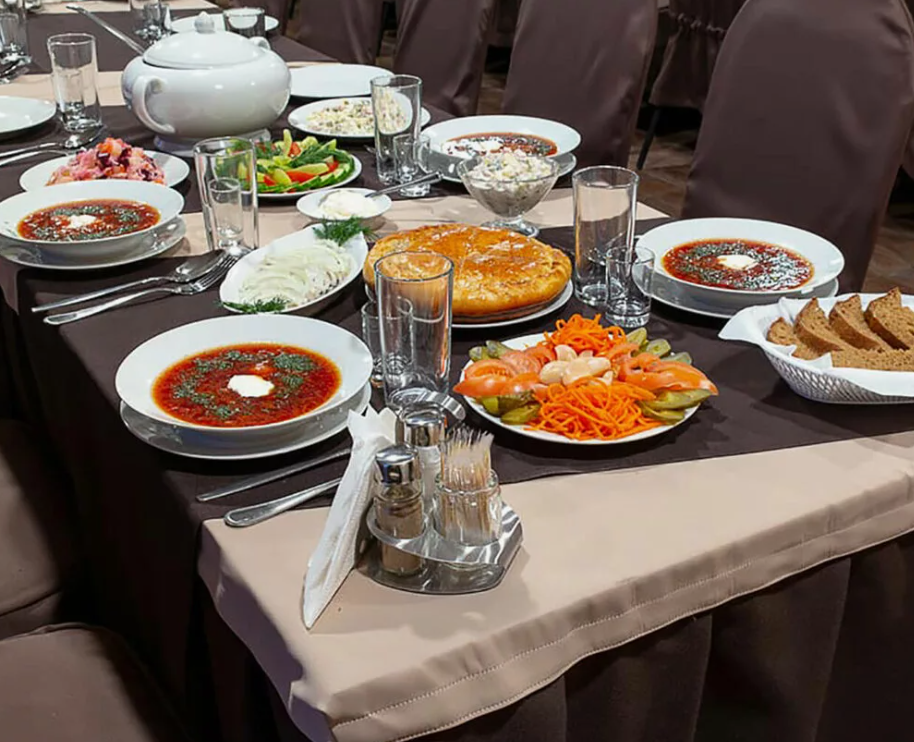 Поминальный ужин в кафе - как меню и кухня делают встречу достойной и удобной