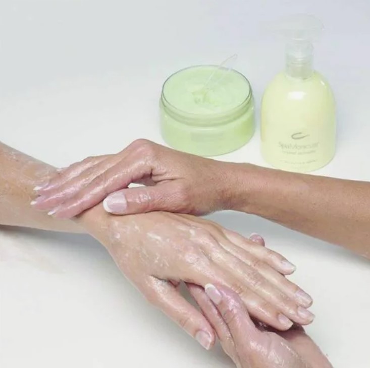 Уход за руками и ногами - как выбрать профессиональные средства